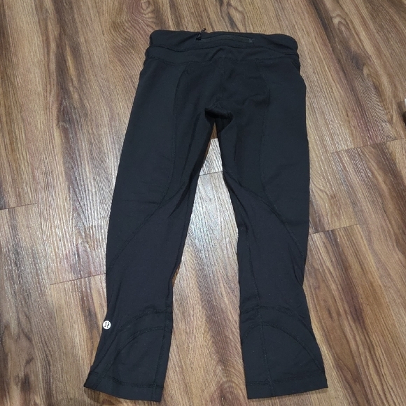 Lululemon Athletica Black Leggings with Colorful Skull and Soul Design - Picture 9 of 9